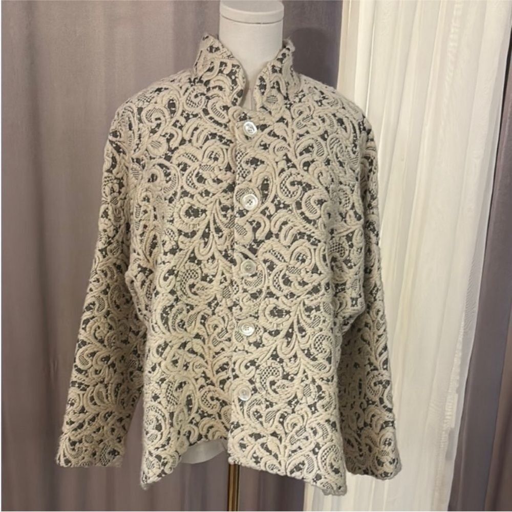 Eskandar Cream and Gray wool/silk Oversized Blazer, US0